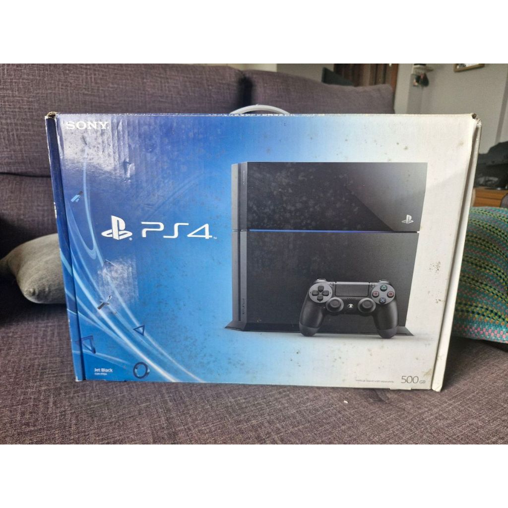 Ps4 Fat 500 G + 2 controles + 100 Jogos de Brinde !!
