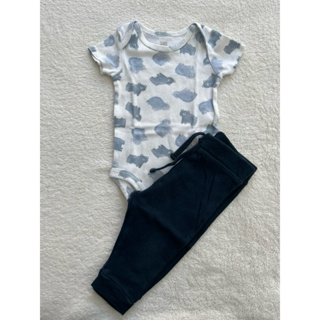 Conjuntos bebê meninos tamanhos de 0 a 3 meses / marcas variadas, nacionais e importadas (desapego) em Oferta na Shopee
