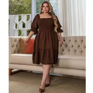 Vestido curto plus size estilo chic e elegante cores lisas para festas formatura modelo três marias com mangas
