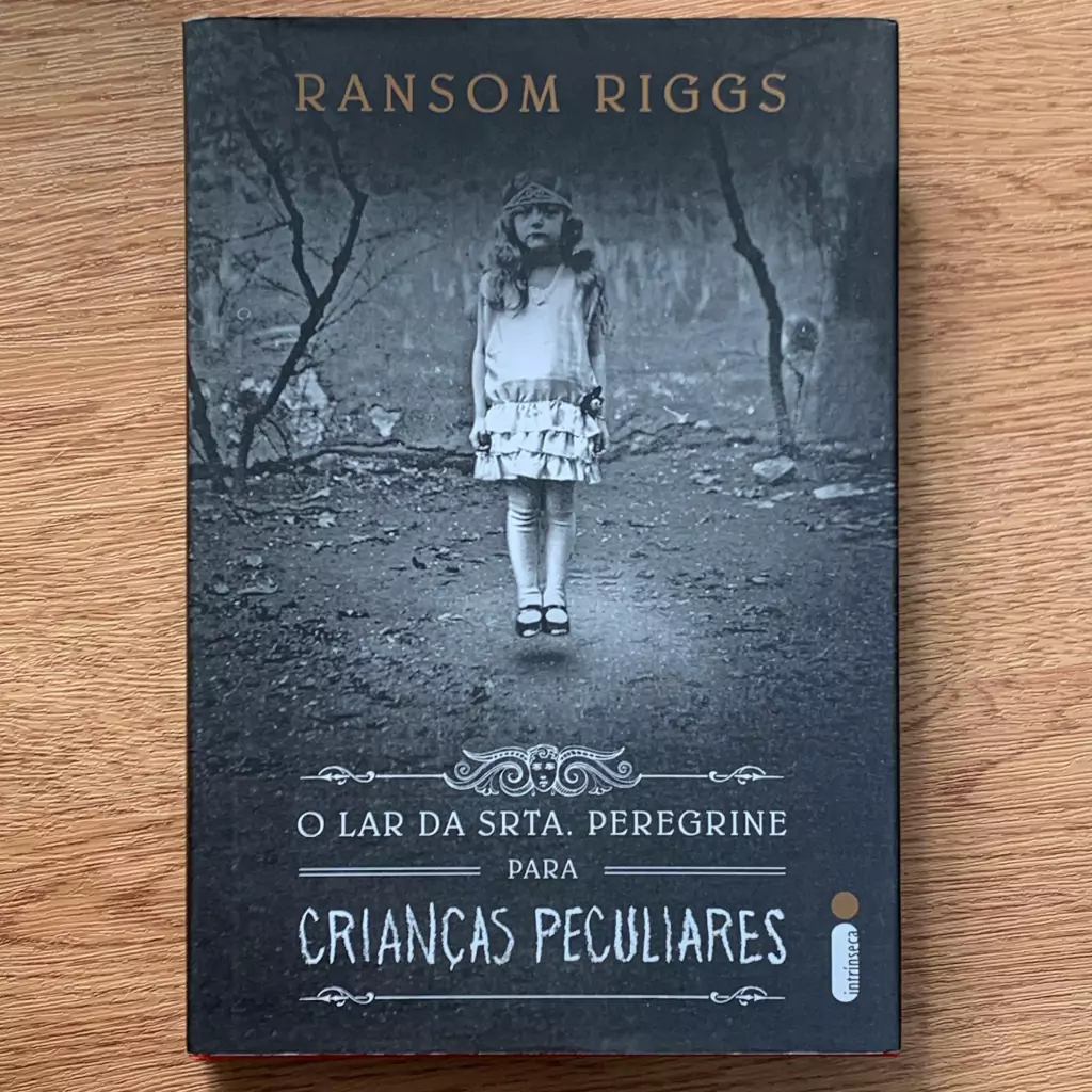 LIVRO O LAR DA SRTA PEREGRINE PARA CRIANÇAS PECULIARES - RANSOM RIGGS ...