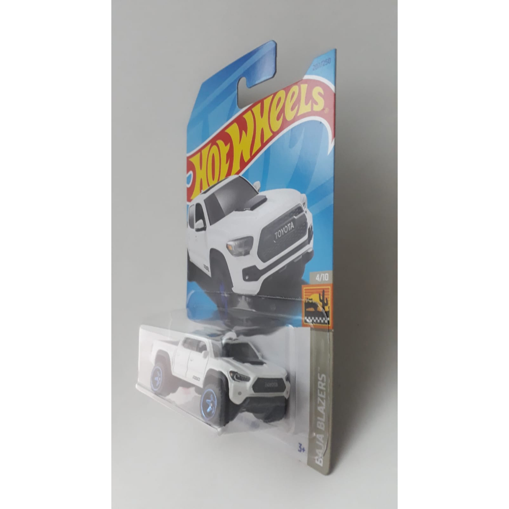20 Toyota Tacoma - 2023 - Branca - 1/64 - Hot Wheels - Mattel