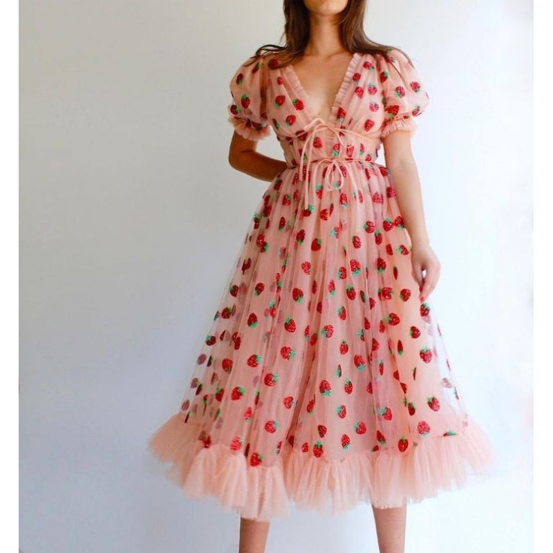 Compre Vestido de morango elegante doce mulheres verão 2021 rosa praia boho  festa midi vestido ruffle Kawaii coreano casual roupa de férias