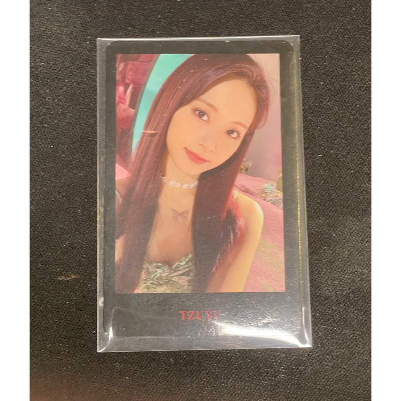 PHOTOCARDS VARIADOS TZUYU TWICE | Shopee Brasil