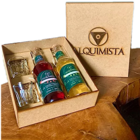 Kit Presente Alquimista - 2 Cachaças, 2 copos shots, Estojo Personalizado