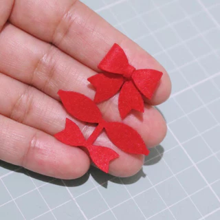 Mini Lacinhos - Recorte de Feltro - Tamanhos depois de montado 2 cm e 2,5 cm