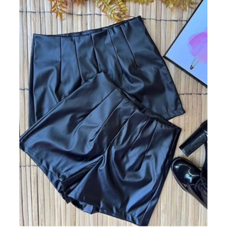 Conjunto Zara Short + Blusa Preto Couro Laise