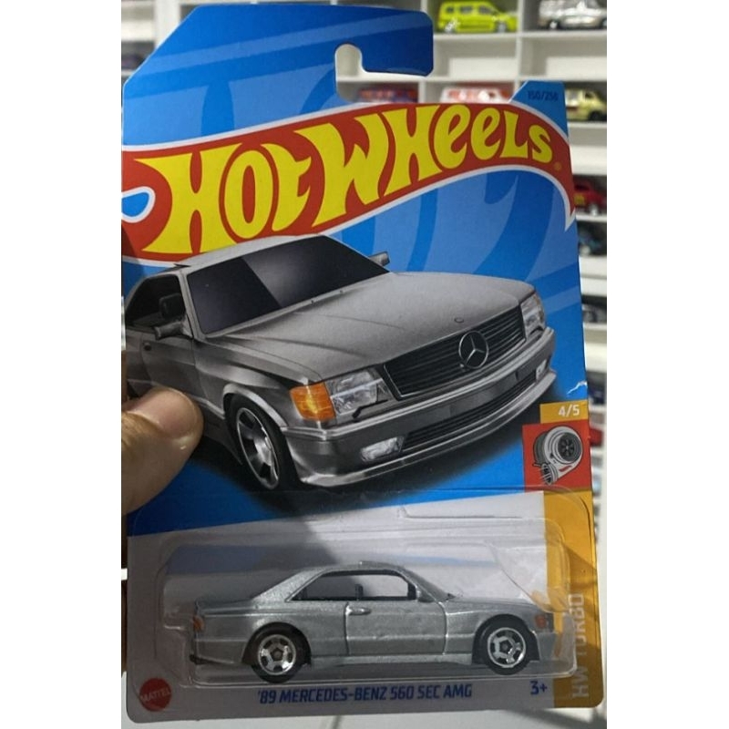 Hot Wheels - Dodge Van - HKK28 Escala Miniaturas by Mão na