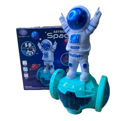 Brinquedo Astronauta no Skate Eletrônico Movimenta Com Som E Luz