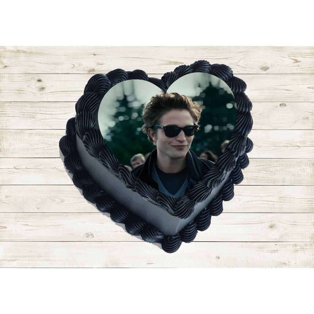 Papel Arroz CORTADO para bolo no formato Coração 17cm(largura) x 15cm(altura) - Edward