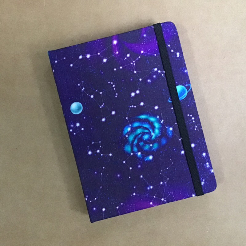 Capa para Kindle ESCOLHA O MODELO DE ACORDO COM O APARELHO - Temos tamanhos para Kindle 8, 10 e 11 geração; Paperwhite 7, 10, 11 e Signature Case Artesanal galáxia fundo roxo