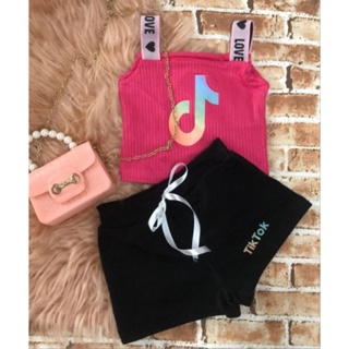 Conjunto Tiktok Rosa Blusa + Shorts Tamanho 8