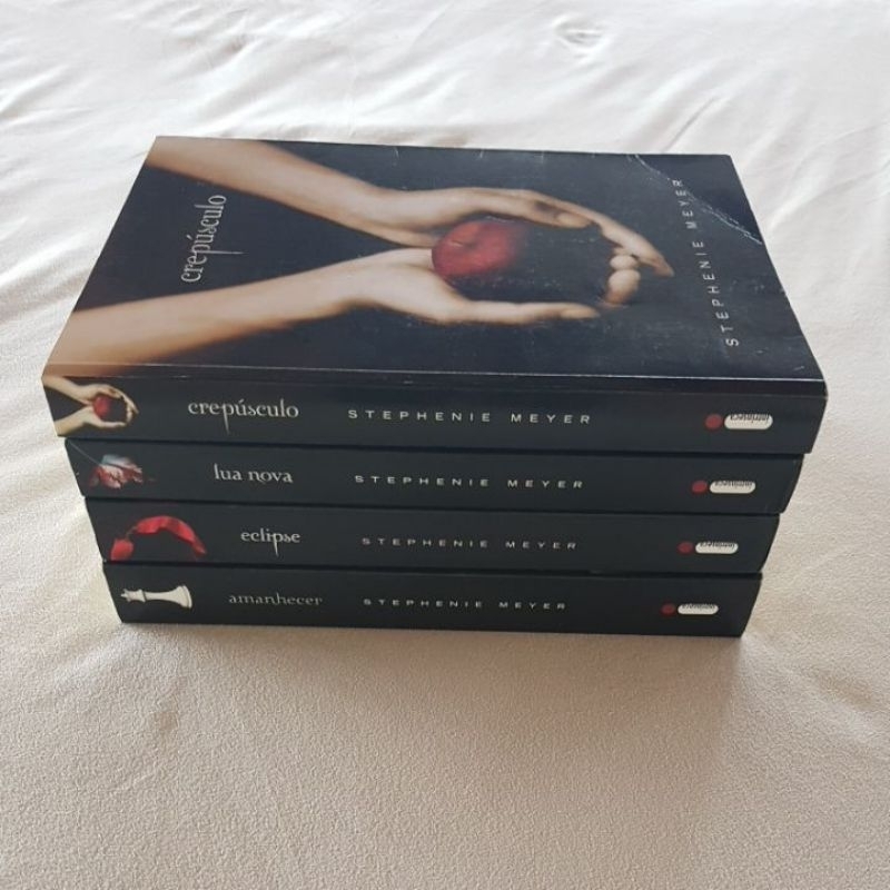 Livros Saga Crepúsculo/ Stephenie Meyer | Shopee Brasil