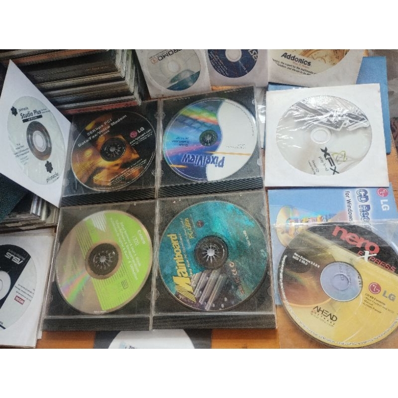 240 CDs ROM - Escorrega o Preço