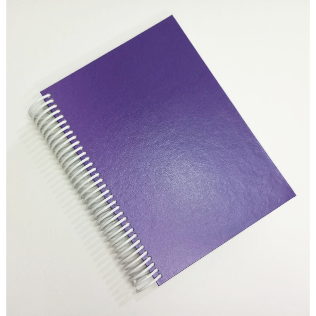 Caderno A5 Capa Dura 200 Folhas coloridas com pauta (linhas)