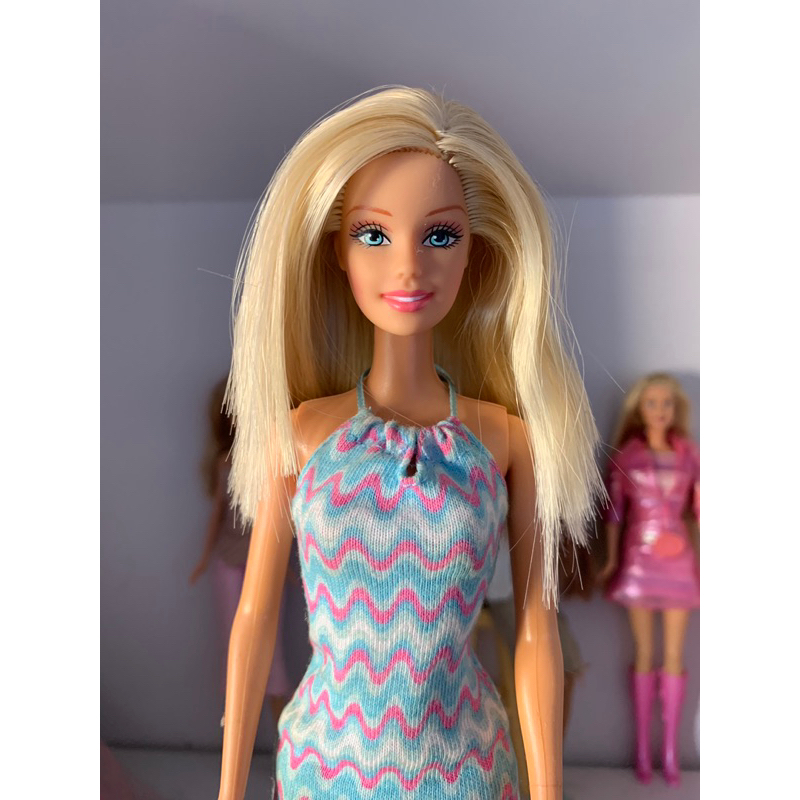 Barbie 2000 store