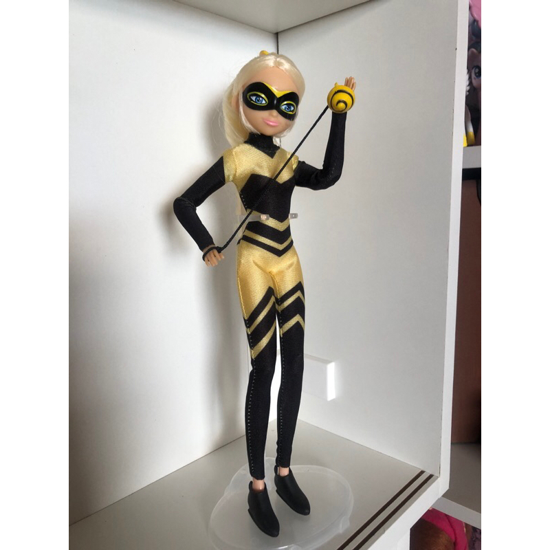 Miraculous Laybug 2022 dolls: Ladydragon, Vesperia, Cosmobug