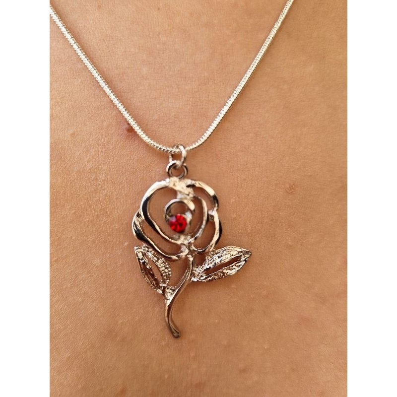 Colar Rosa Pomba Gira Prata | Shopee Brasil