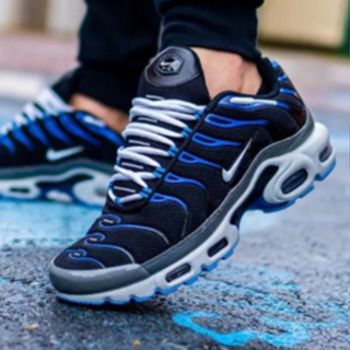 Air max 95 plus preto best sale e dourado