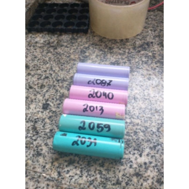 16 células 18650 acima de 2000 mAh usadas