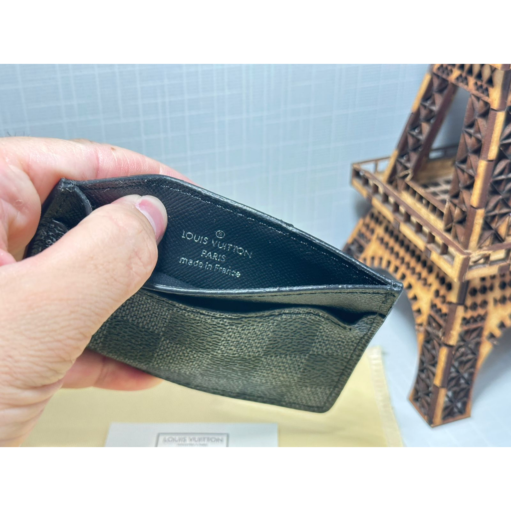 Novidade] Porta-cartões Louis Vuitton Masculino Pequeno Moda Tabuleiro de  Xadrez Porta-cartões de Ônibus Portátil de Alta Qualidade [Com caixa de  presente da marca ➕ Saco de pó ➕ Cartão ➕ Fatura] 
