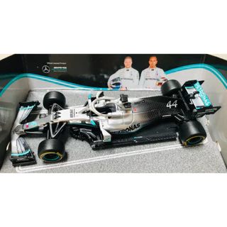 Miniatura Mercedes F1 W10 - Lewis Hamilton - W. Champion 2019 - Fórmula 1 - 1:43