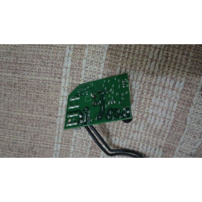 Placa com defeito cafeteira Nespresso c30 110v ( não liga)