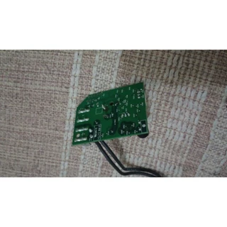 Placa com defeito cafeteira Nespresso c30 110v ( não liga)
