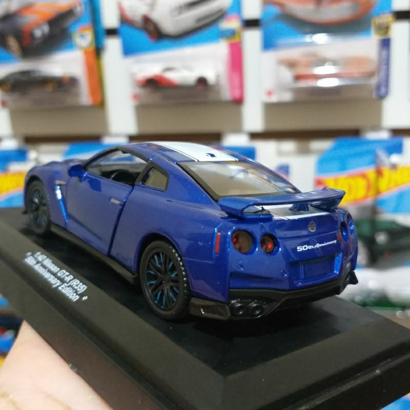 Miniatura Nissan GTR R35 1/43