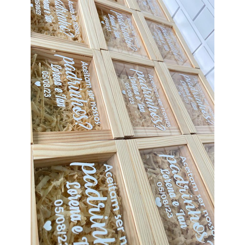 Caixa Pinus 12x18x4 para convites de padrinhos