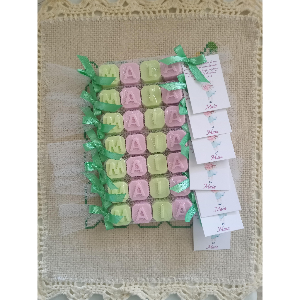 Kit 30 Lembrancinha maternidade mini sabonete nomes 4 letras