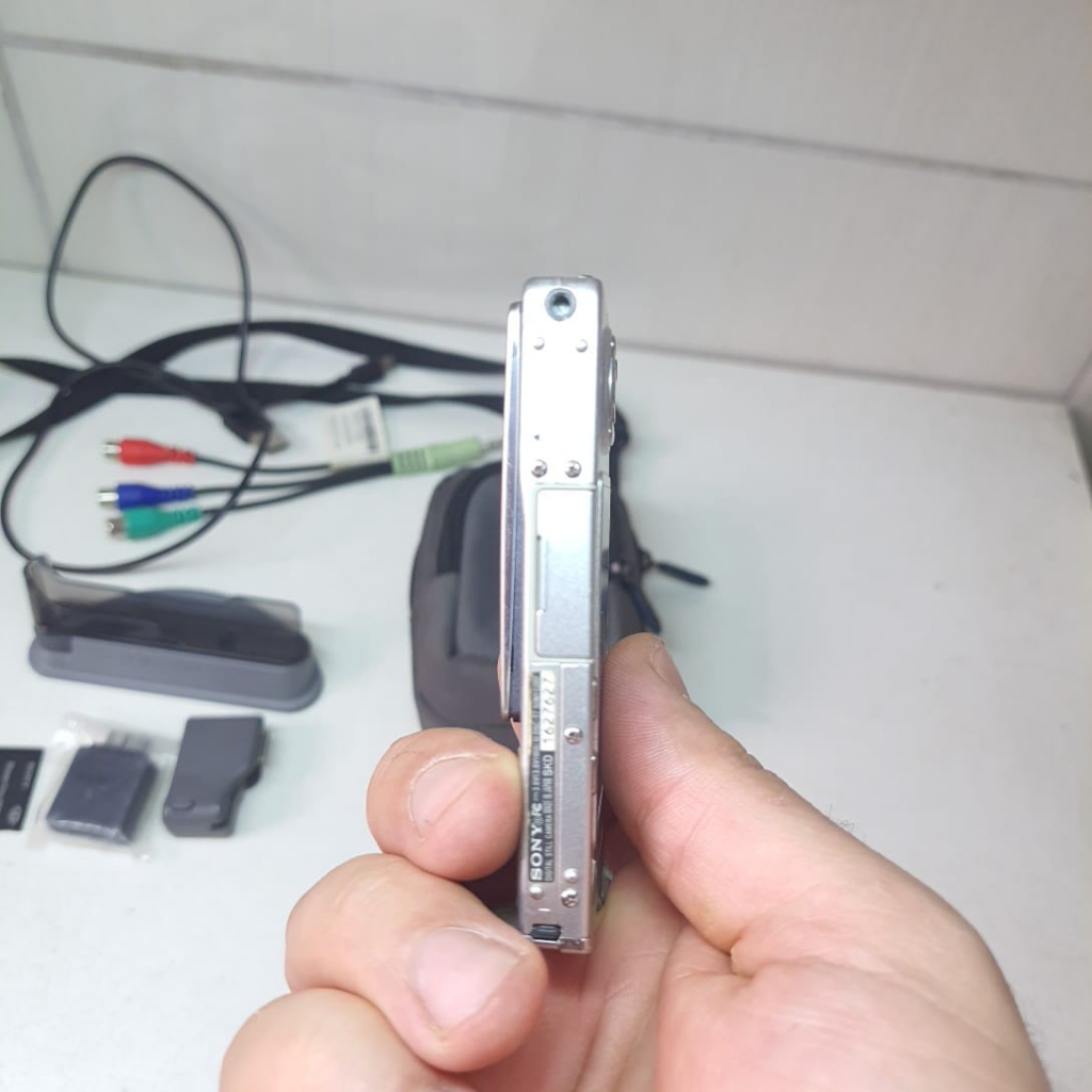 Sony Cyber-shot DSC-T7 ultrafina metalizada | Shopee Brasil Sony Cyber-shot DSC-T7 ultrafina metalizada | Shopee Brasil
