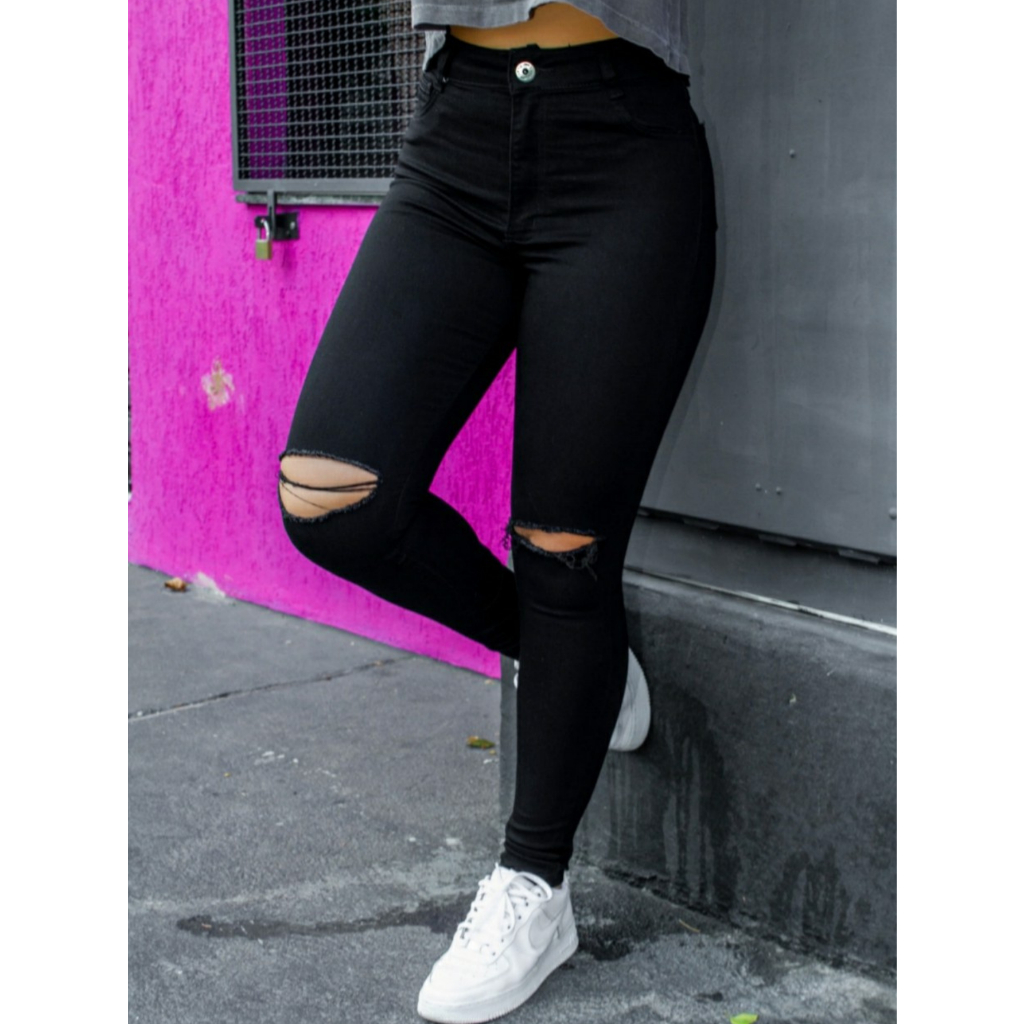 Calça Jeans Feminina Skinny Preta Cintura Alta Rasgo no Joelho