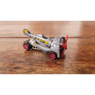 Hot Wheels - Dogfighter Prata - Wastelanders 2004 (Fora da Embalagem) - Main Line 1:64
