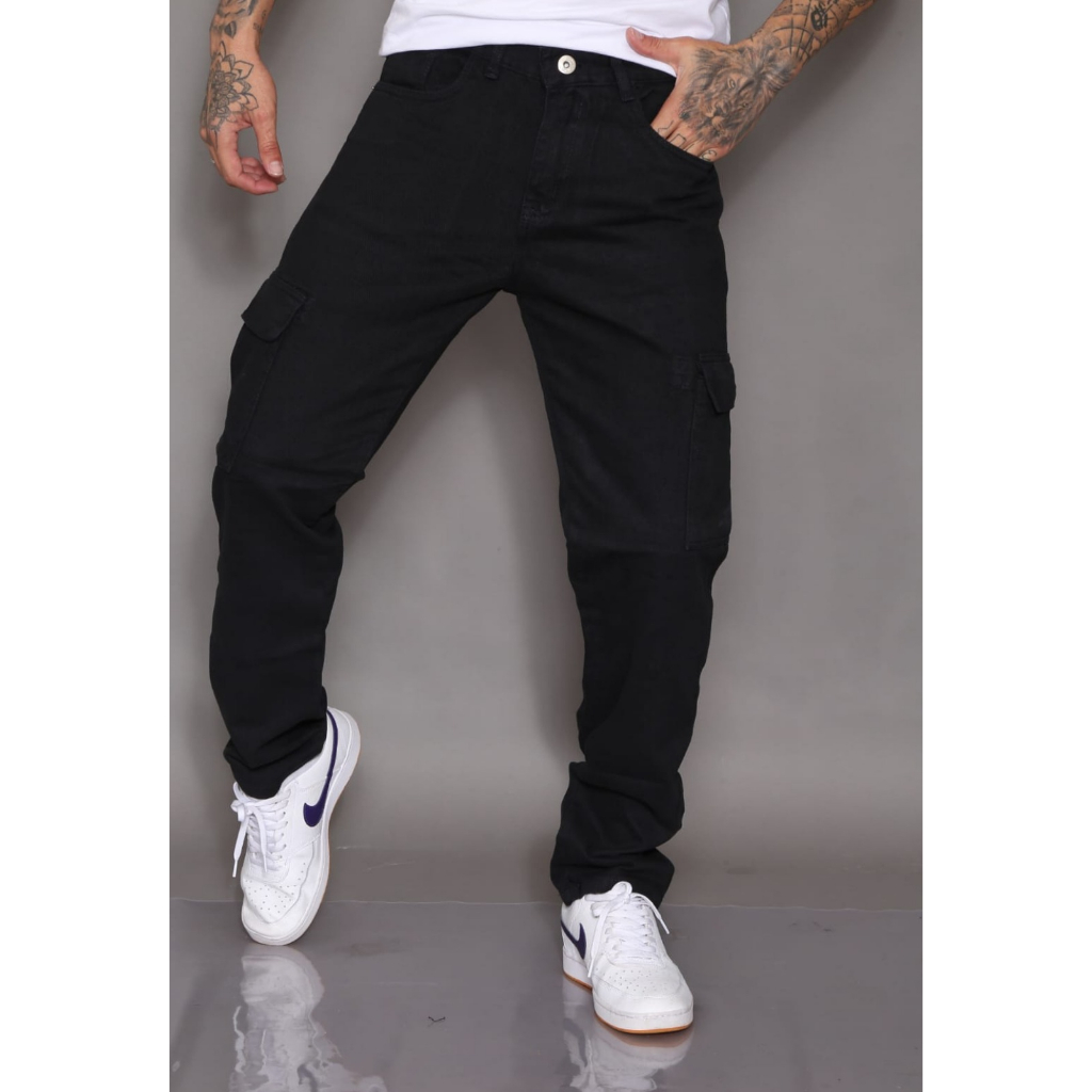 Calca jeans masculino modelo cargo preto