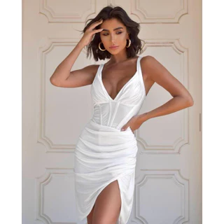 Vestido de festa branco virada do ano curto justo ano novo