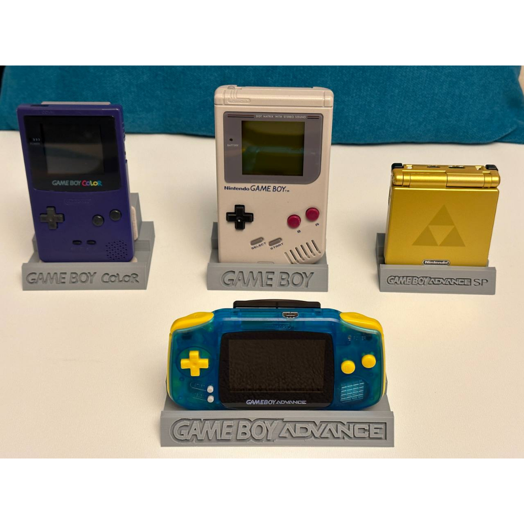 Suporte Base Stand Holder Pedestal para GameBoy GB GameboyColor Color GameboyAdvance SP Micro Pocket Light em Impressão 3D