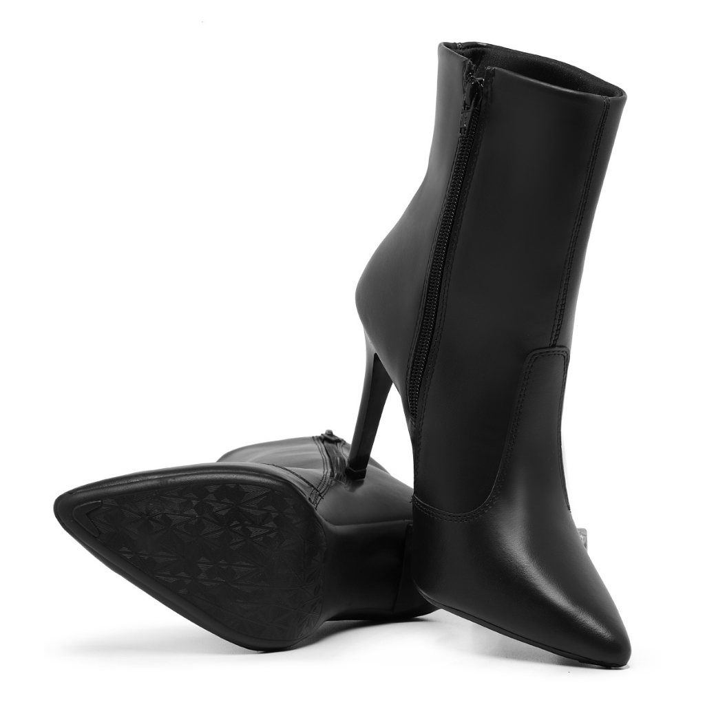 Bota Feminina dot close bico fino e salto fino agulha envio imediato ...