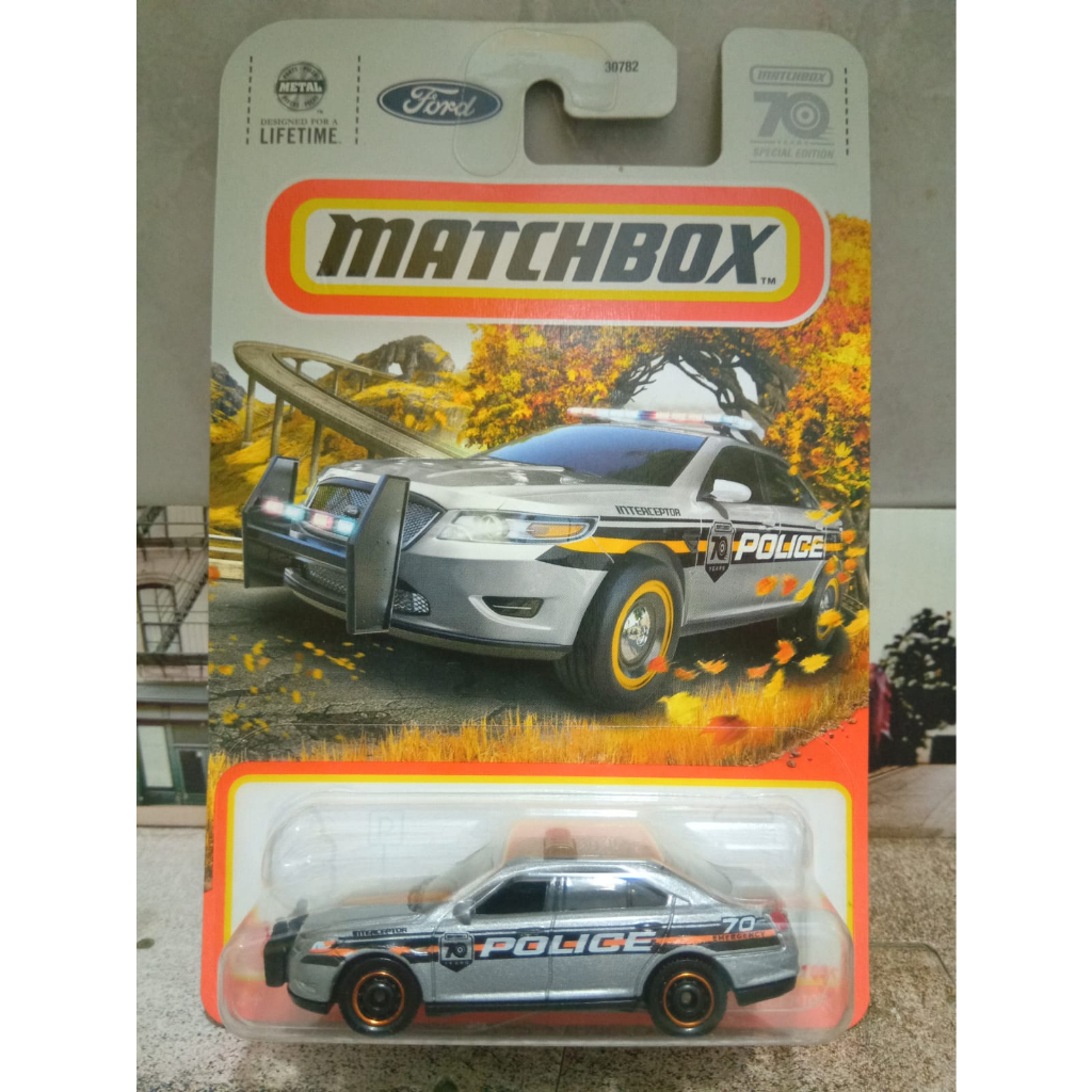 Matchbox Ford Police Interceptor prata