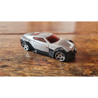 Hot Wheels - Symbolic Prata - First Editions 2005 (Fora da Embalagem) - Main Line 1:64