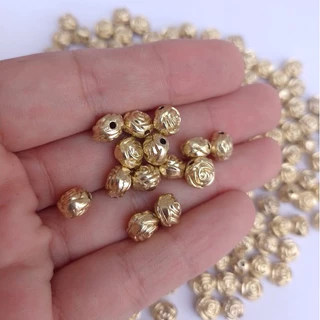 30 Passantes Flor de Metal para Terço e Pulseiras Dourado - Passante Florzinha para Pulseiras
