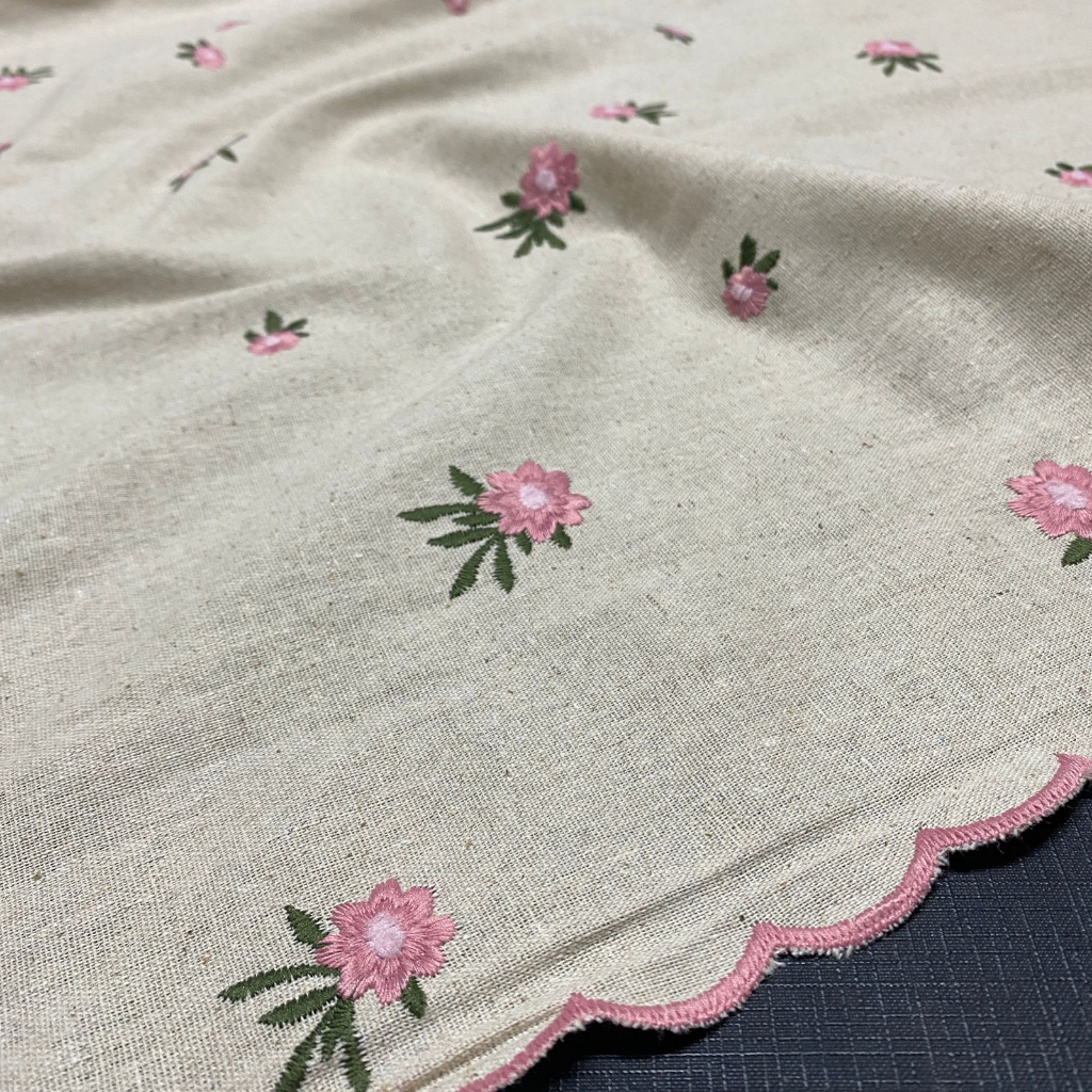 Tecido Linho Natural Bordado Florzinhas Rosa 1,50x1,00m Para Vestidos Feminos