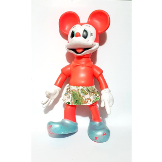 MICKEY ANTIGO LARANJA 32CM REPINTADO NAS PARTES BRANCAS BRINQUEDOS ANTIGOS USADOS