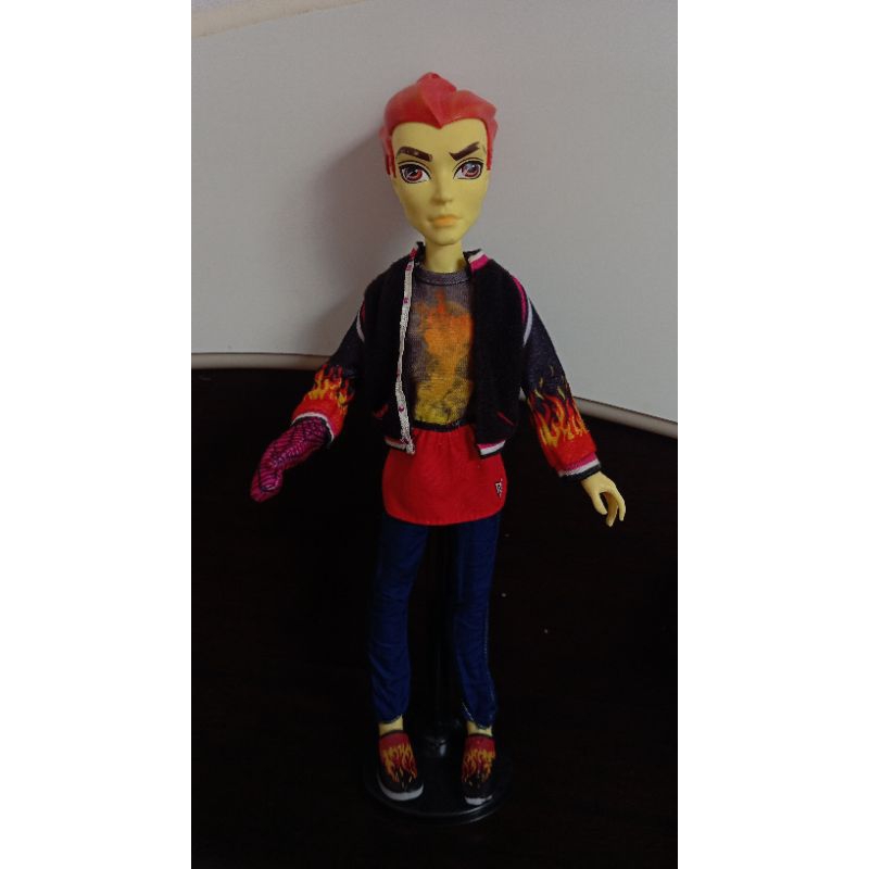 Monster High - Heath Burns | Shopee Brasil