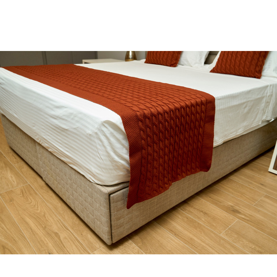Peseira Decorativa Cama King Queen Quarto Tricô Sofá