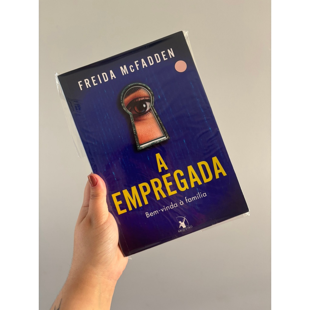A empregada (A empregada – Livro 1): Bem-vinda à família | Shopee Brasil