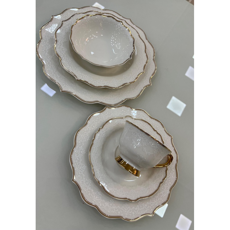 Aparelho de Jantar em Porcelana 36 peças - Serve 6 Pessoas