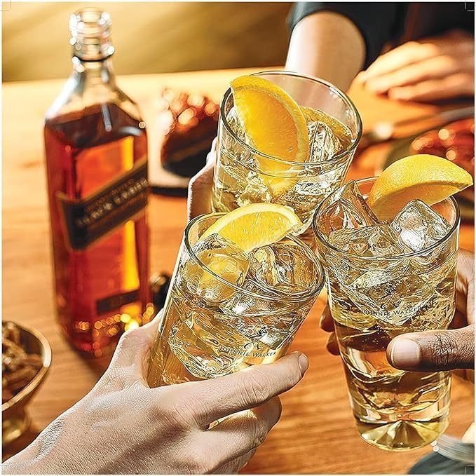 Kit com 3 Johnnie Walker Black Label Blended Scotch Whisky 1000ml