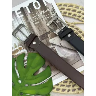Cinto masculino de couro com fivela