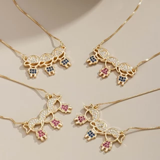 Colar Feminino com Pingentes de Crianças Menino e Menina, Cravejado em Zircônias, Banhado a Ouro 18K e Prata 925