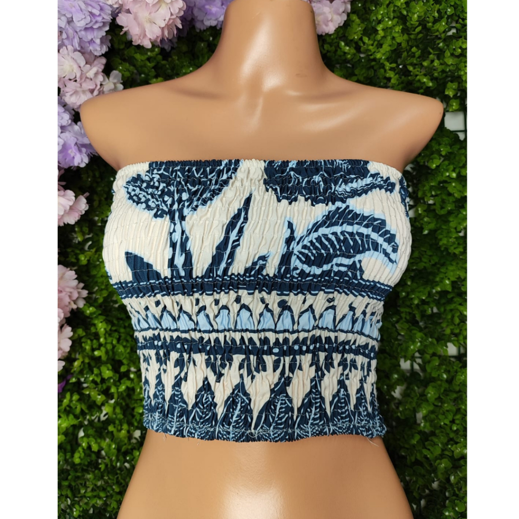 Cropped feminino Tomara que Caia estampado